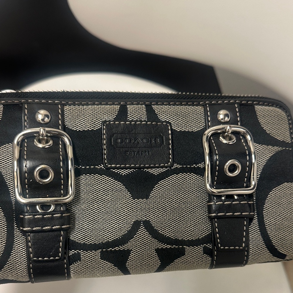 Coach Signature Canvas ZOE double buckle Wallet in black & gray, Silver Accents - Picture 14 of 14